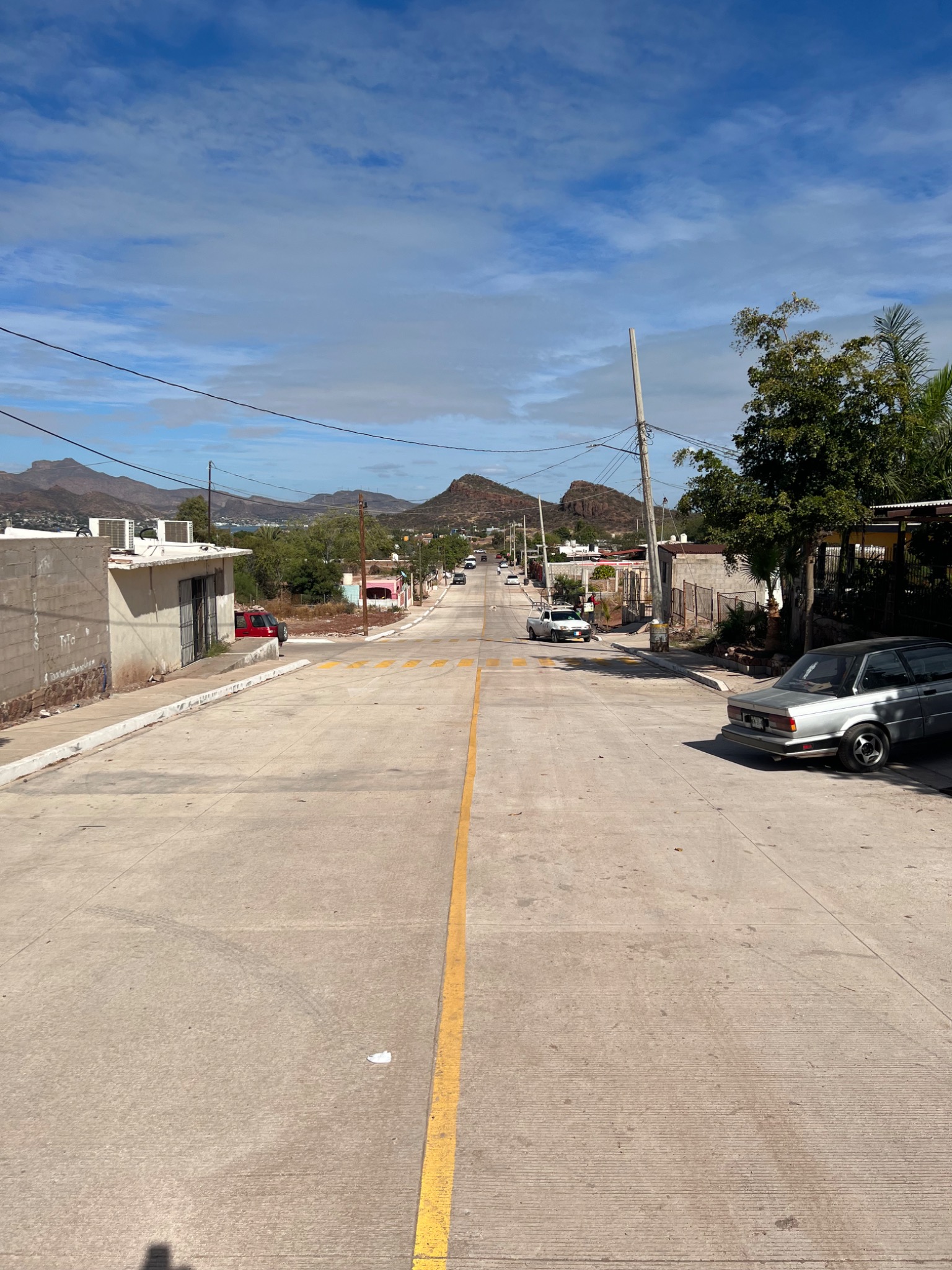 Vialidad de concreto hidráulico terminada